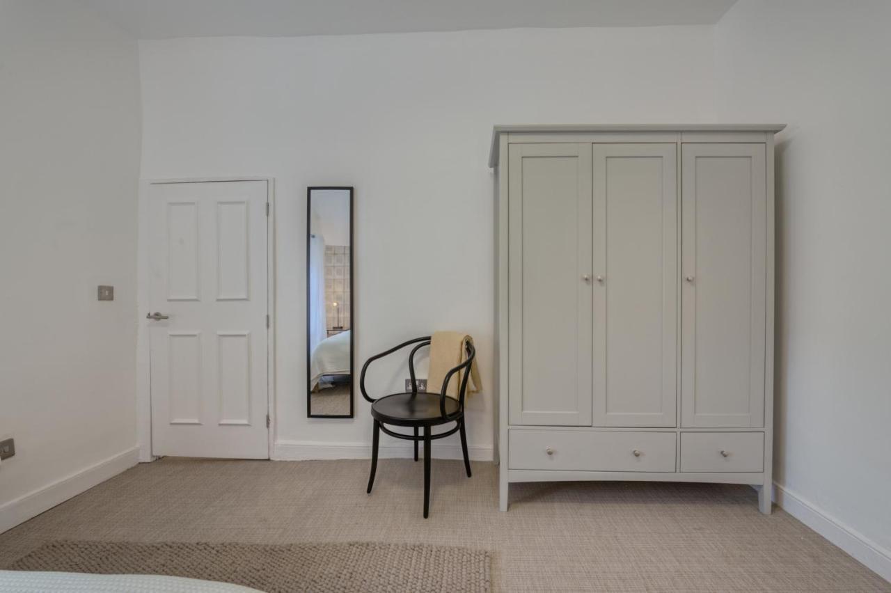 Beautiful Apartment On The Historic Rows Chester Eksteriør billede